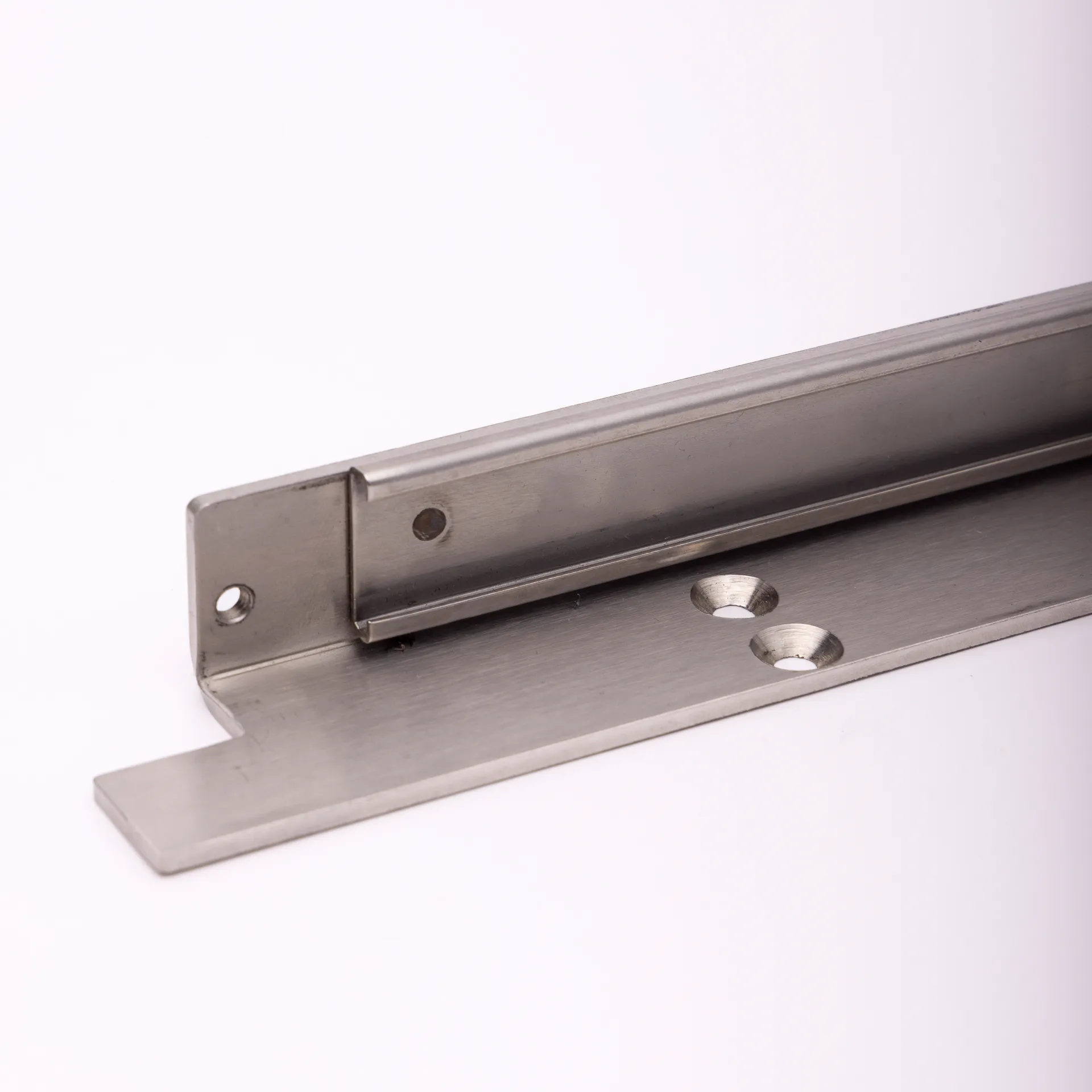 Chain angle